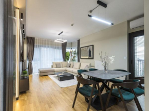 Urban Oasis 16th Floor Penthouse, City center, Free private parking
